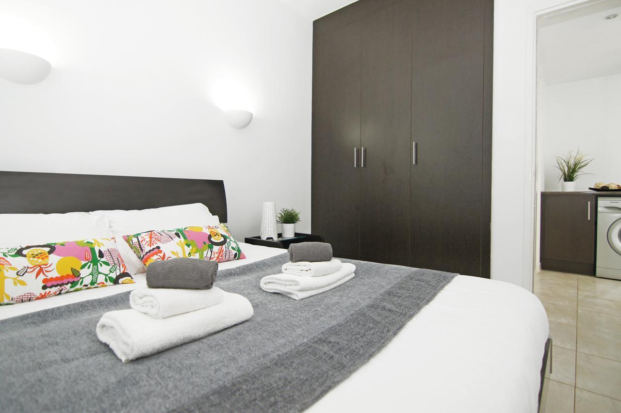 Amber - Coralli Beachfront Apartment 프로타라스 외부 사진